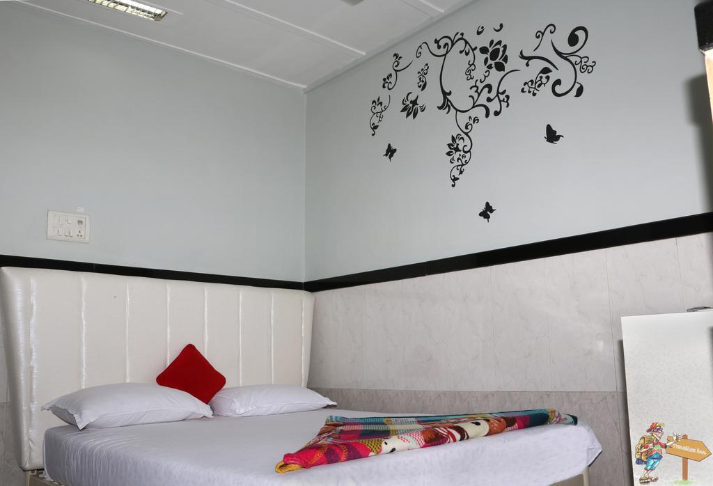 מומביי Traveller'S Inn Hotel - Fort מראה חיצוני תמונה